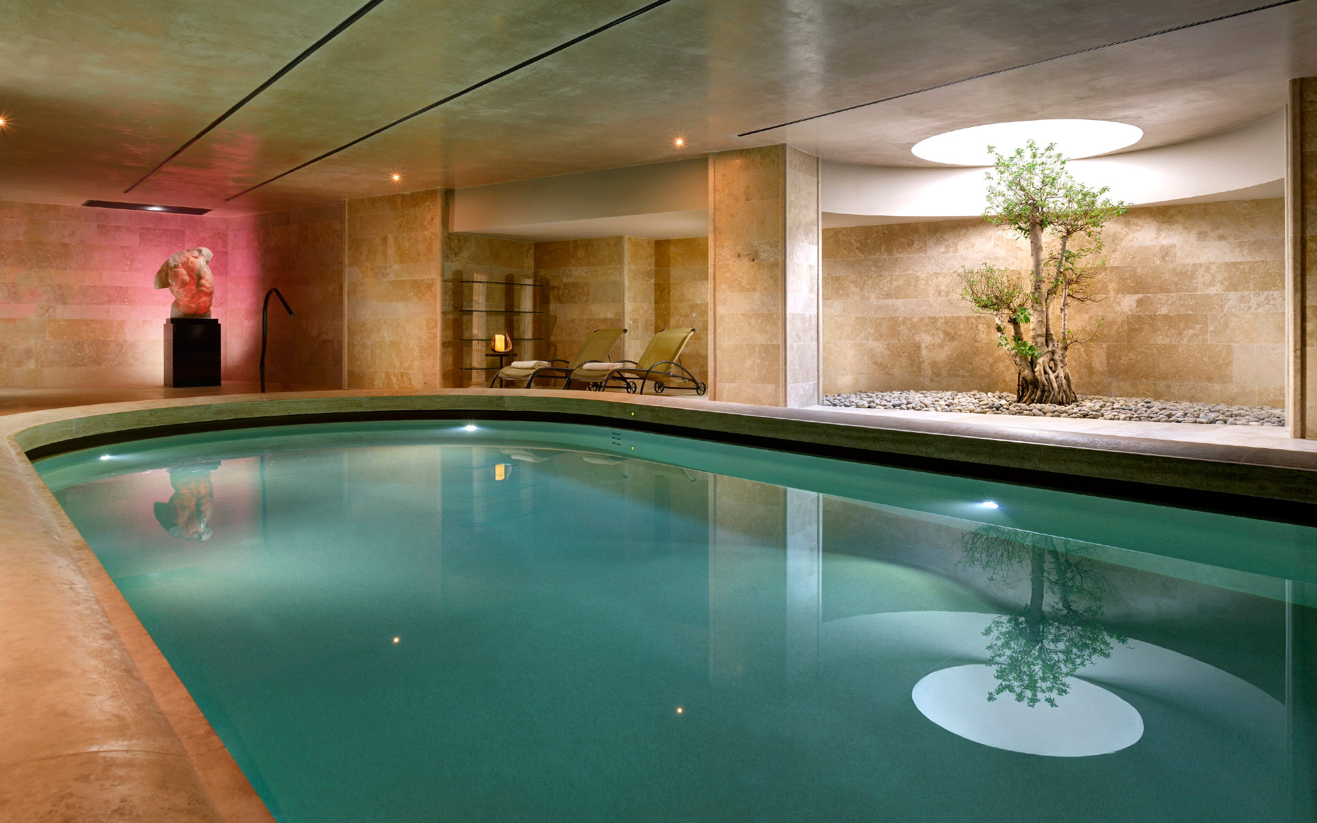 AROMA_Wellness-and-Spa_Pool
