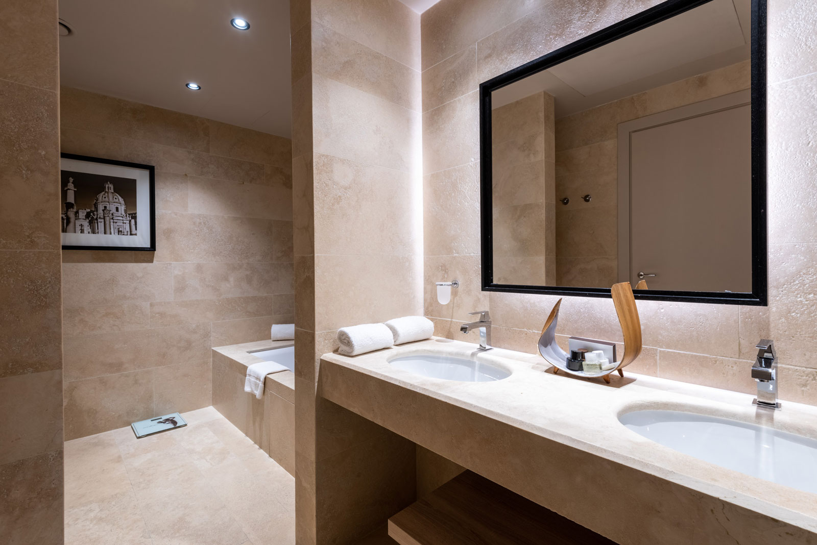 A Roma Suite