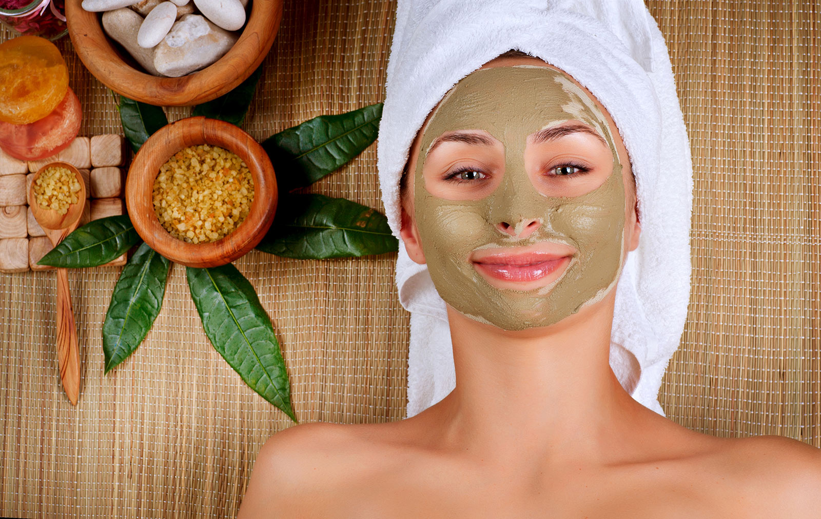 SPA-treatments-for-women-mud-mask-in-Rome-Italy.jpg